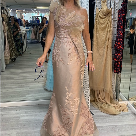 Terani Couture Evening Gown, new - Picture 6 of 8